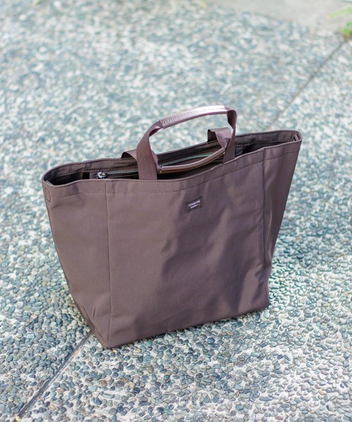 STANDARD SUPPLY（スタンダードサプライ）の「[ STANDARD SUPPLY ] SIMPLICITY B TOTE S / ビートートエス（トートバッグ・レディース・ダークブラウン・S）」の7枚目の写真