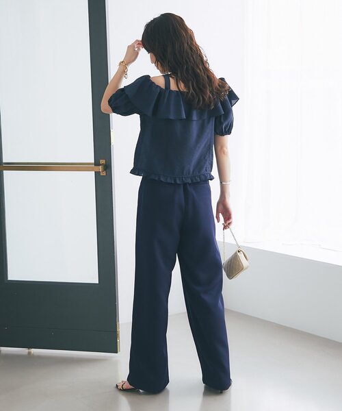 La boutique BonBon ♡ フリルブラウス　ネイビー La boutique BonBon（ラブティックボンボン）の「フリルノースリ