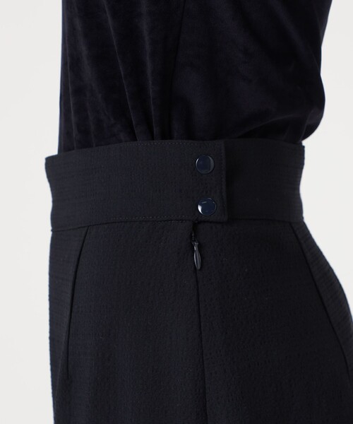 BACCA（バッカ）の「シアサッカー ストレートスカート（スカート・レディース・ネイビー・36/34）」の3枚目の写真