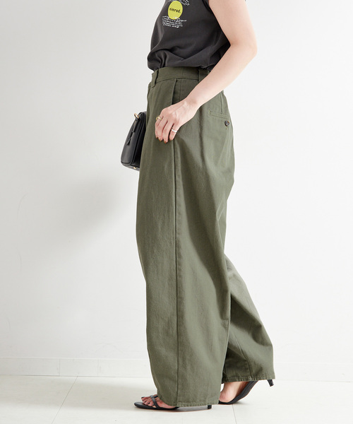 B.C STOCK(ベーセーストック)の「ウォッシャブル / ヘビードリルタックバギーチノ(チノパンツ・レディース・カーキ/ベージュ・SMALL/MEDIUM)」の13枚目の写真