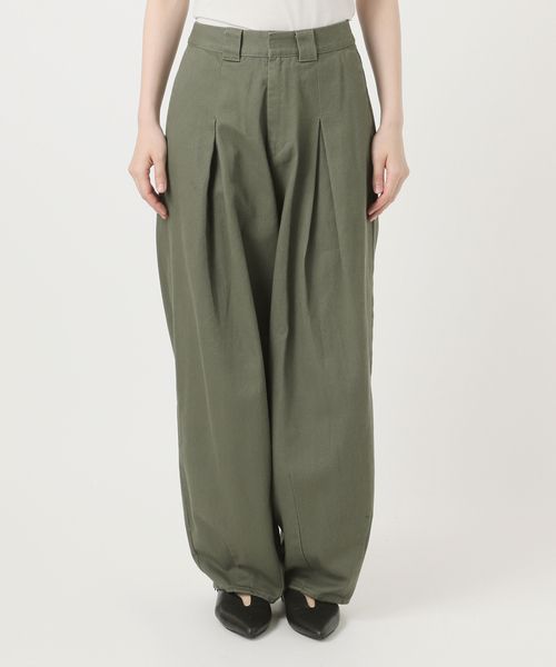 B.C STOCK(ベーセーストック)の「ウォッシャブル / ヘビードリルタックバギーチノ(チノパンツ・レディース・カーキ/ベージュ・SMALL/MEDIUM)」の15枚目の写真