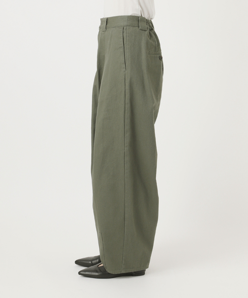 B.C STOCK(ベーセーストック)の「ウォッシャブル / ヘビードリルタックバギーチノ(チノパンツ・レディース・カーキ/ベージュ・SMALL/MEDIUM)」の16枚目の写真