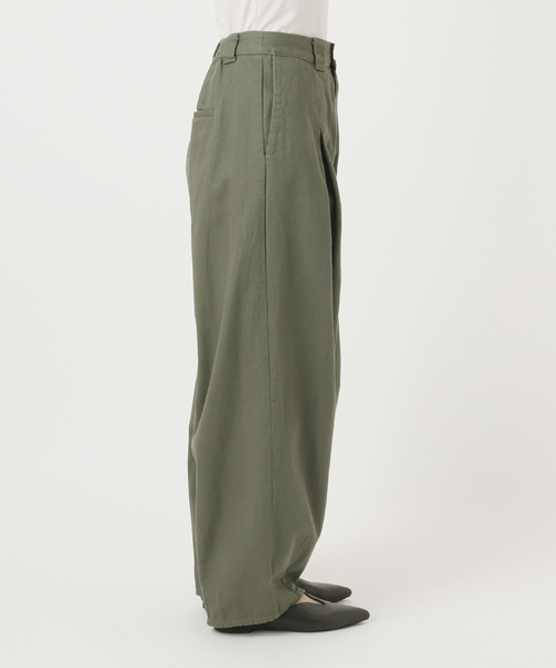 B.C STOCK(ベーセーストック)の「ウォッシャブル / ヘビードリルタックバギーチノ(チノパンツ・レディース・カーキ/ベージュ・SMALL/MEDIUM)」の18枚目の写真