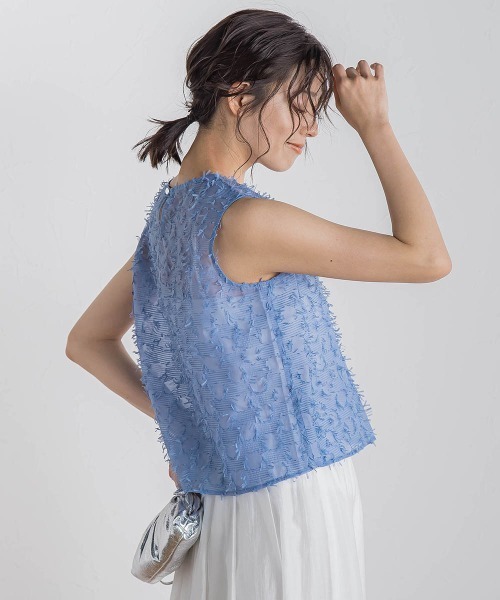 Droite lautreamont(ドロワットロートレアモン)の「リボンカットジャガードブラウス≪手洗い可能≫(シャツ/ブラウス・レディース・オフホワイト/ブルー/ブラック・M)」の3枚目の写真