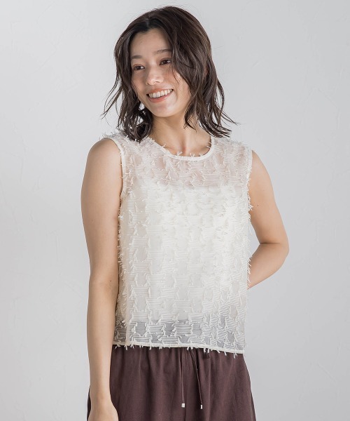 Droite lautreamont(ドロワットロートレアモン)の「リボンカットジャガードブラウス≪手洗い可能≫(シャツ/ブラウス・レディース・オフホワイト/ブルー/ブラック・M)」の7枚目の写真