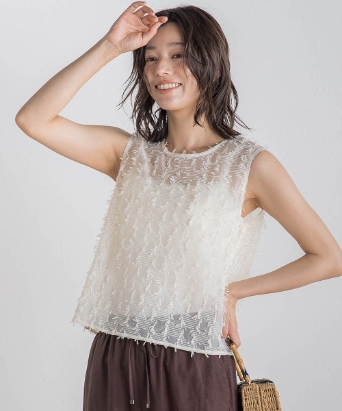 Droite lautreamont(ドロワットロートレアモン)の「リボンカットジャガードブラウス≪手洗い可能≫(シャツ/ブラウス・レディース・オフホワイト/ブルー/ブラック・M)」の8枚目の写真