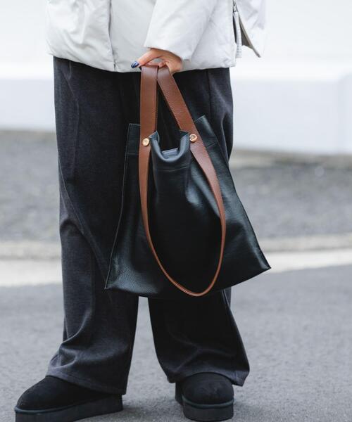 RODE SKO（ロデスコ）の「『一部別注カラー』BEAURE　カウレザー2デザインベルトバッグ（トートバッグ・レディース・ホワイト系その他/ブラック系その他/シルバー/グレー系その他/ブラック/シルバー系その他/グリーン系その他/ライトブルー/その他1・ONE）」の13枚目の写真