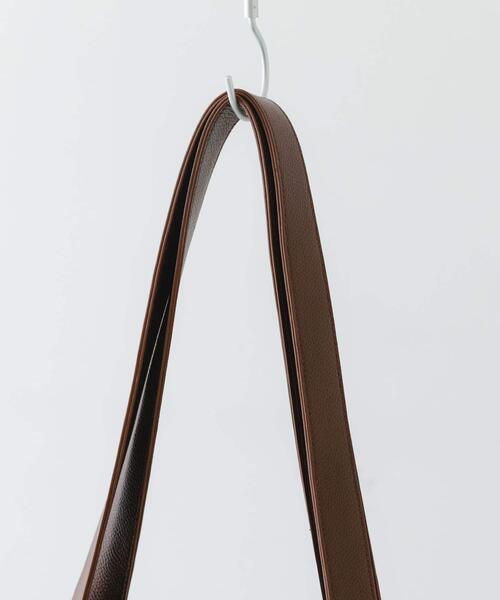 RODE SKO（ロデスコ）の「『一部別注カラー』BEAURE　カウレザー2デザインベルトバッグ（トートバッグ・レディース・ホワイト系その他/ブラック系その他/シルバー/グレー系その他/ブラック/シルバー系その他/グリーン系その他/ライトブルー/その他1・ONE）」の15枚目の写真