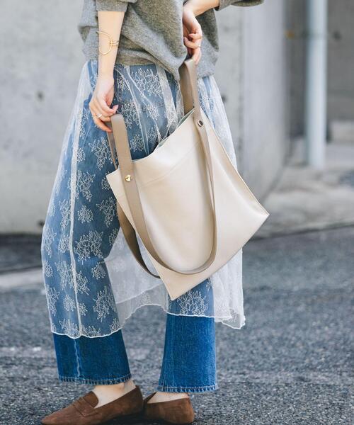 RODE SKO（ロデスコ）の「『一部別注カラー』BEAURE　カウレザー2デザインベルトバッグ（トートバッグ・レディース・ホワイト系その他/ブラック系その他/シルバー/グレー系その他/ブラック/シルバー系その他/グリーン系その他/ライトブルー/その他1・ONE）」の22枚目の写真