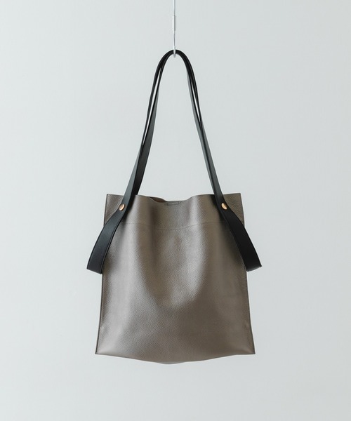 RODE SKO（ロデスコ）の「『一部別注カラー』BEAURE　カウレザー2デザインベルトバッグ（トートバッグ・レディース・ホワイト系その他/ブラック系その他/シルバー/グレー系その他/ブラック/シルバー系その他/グリーン系その他/ライトブルー/その他1・ONE）」の8枚目の写真