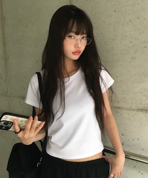 anyonemore(エニワンモア)の「ベーシッククロップドラグラン半袖Tシャツ(Tシャツ/カットソー・レディース・アイボリー/ブラック/ピンク/グレー・FREE)」の4枚目の写真