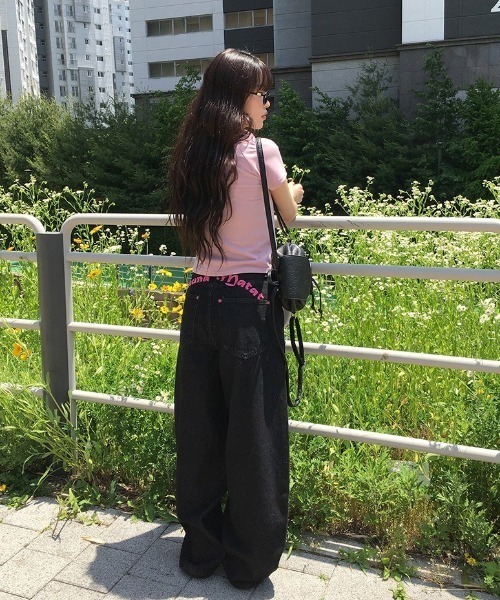 anyonemore(エニワンモア)の「ベーシッククロップドラグラン半袖Tシャツ(Tシャツ/カットソー・レディース・アイボリー/ブラック/ピンク/グレー・FREE)」の6枚目の写真