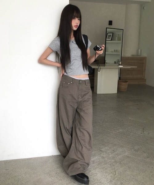 anyonemore(エニワンモア)の「ベーシッククロップドラグラン半袖Tシャツ(Tシャツ/カットソー・レディース・アイボリー/ブラック/ピンク/グレー・FREE)」の12枚目の写真