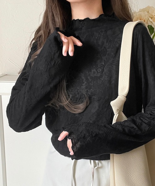 classicalelf(クラシカルエルフ)の「透け感で魅せる上品レイヤード。プチハイネック花柄レースメロウトップス(長袖)(Tシャツ/カットソー・レディース・ブラック/ブルー/オフホワイト/グレイッシュベージュ/ブラウン・MEDIUM/LARGE/SMALL/X-LARGE)」の13枚目の写真