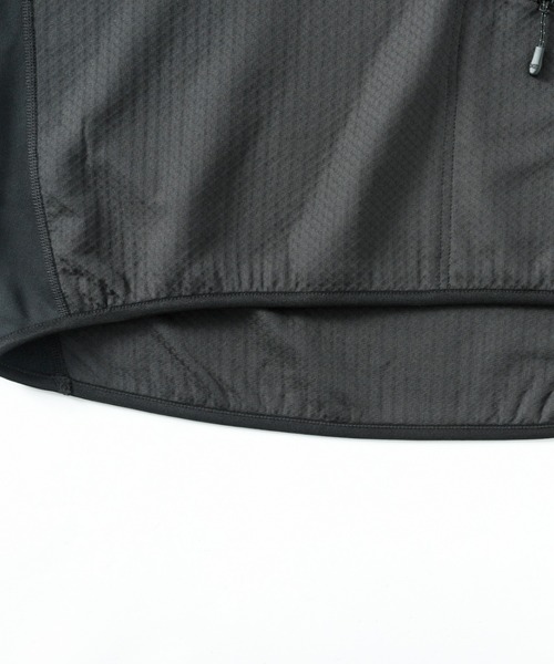 karrimor(カリマー)の「octa midlayer crew(Tシャツ/カットソー・メンズ・ダークグレー/ベージュ・L/XS/XL/S/M)」の10枚目の写真