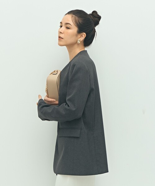 NOLLEY’S Sophi（ノーリーズソフィ）の「【WEB STAFF守屋☆別注】《セットアップ対応》ウォッシャブルソフトシャンブレーノーカラージャケット（ノーカラージャケット・レディース・カーキ/チャコールグレー・38/36/34）」の5枚目の写真