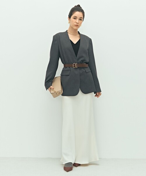 NOLLEY’S Sophi（ノーリーズソフィ）の「【WEB STAFF守屋☆別注】《セットアップ対応》ウォッシャブルソフトシャンブレーノーカラージャケット（ノーカラージャケット・レディース・カーキ/チャコールグレー・38/36/34）」の3枚目の写真