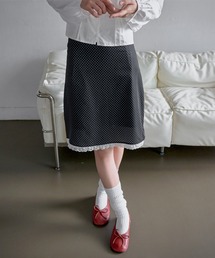 UNE MANSION（ユヌマンション）の「【ドットのサイズが選べる】ラブリードットパターンサイドジップアップミディAラインレーススカート（スカート）」