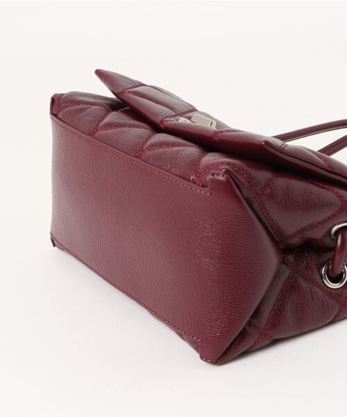 MARC JACOBS(マークジェイコブス)の「THE QUILTED DUAL CHAIN MINI SHOULDER BAG/ザ キルテッド レザー デュアル バッグ ショルダー ミニ(ショルダーバッグ・レディース・パープル系その他・ONE SIZE)」の3枚目の写真