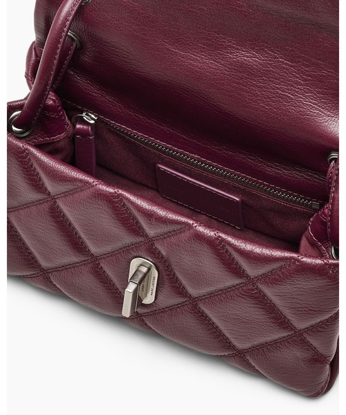 MARC JACOBS(マークジェイコブス)の「THE QUILTED DUAL CHAIN MINI SHOULDER BAG/ザ キルテッド レザー デュアル バッグ ショルダー ミニ(ショルダーバッグ・レディース・パープル系その他・ONE SIZE)」の7枚目の写真
