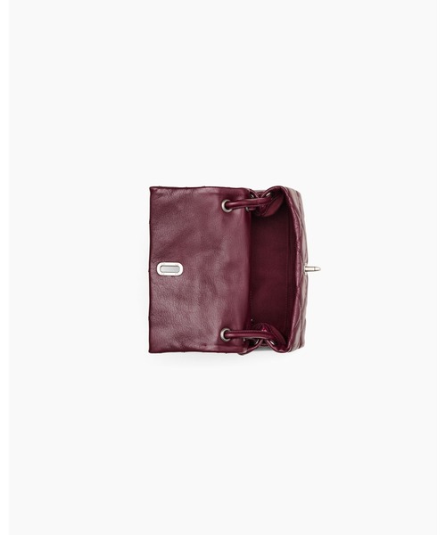 MARC JACOBS(マークジェイコブス)の「THE QUILTED DUAL CHAIN MINI SHOULDER BAG/ザ キルテッド レザー デュアル バッグ ショルダー ミニ(ショルダーバッグ・レディース・パープル系その他・ONE SIZE)」の5枚目の写真