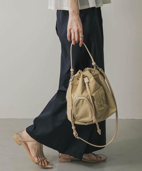 SENSE OF PLACE by URBAN RESEARCH(センスオブプレイスバイアーバンリサーチ)の「撥水2WAYマルチポケットナイロンバッグ(ハンドバッグ・レディース・カーキ/ベージュ/ブラック・ONE)」の21枚目の写真