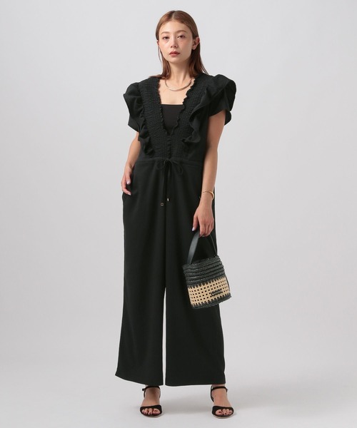 BAYFLOW（ベイフロー）の「[さらっとした楊柳素材]Vネックフリルサロペット（サロペット/オーバーオール・レディース・ブラック/ダークブラウン・FREE）」の5枚目の写真