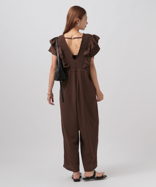 BAYFLOW（ベイフロー）の「[さらっとした楊柳素材]Vネックフリルサロペット（サロペット/オーバーオール・レディース・ブラック/ダークブラウン・FREE）」の8枚目の写真