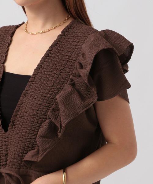 BAYFLOW（ベイフロー）の「[さらっとした楊柳素材]Vネックフリルサロペット（サロペット/オーバーオール・レディース・ブラック/ダークブラウン・FREE）」の16枚目の写真