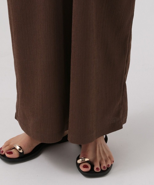 BAYFLOW（ベイフロー）の「[さらっとした楊柳素材]Vネックフリルサロペット（サロペット/オーバーオール・レディース・ブラック/ダークブラウン・FREE）」の18枚目の写真