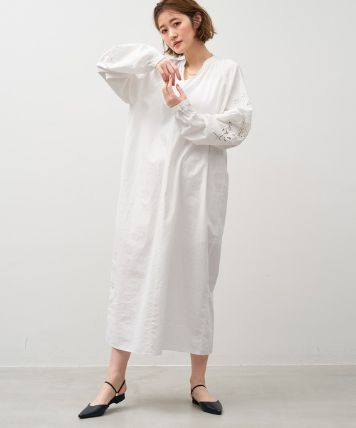 MICA&DEAL（マイカ＆ディール）の「インド刺繍ギャザーワンピース（ワンピース・レディース・ブラック/オフホワイト/ブラウン・FREE）」の22枚目の写真