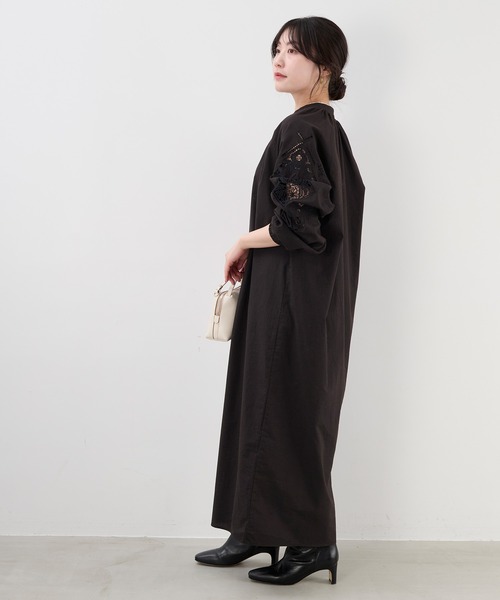 MICA&DEAL（マイカ＆ディール）の「インド刺繍ギャザーワンピース（ワンピース・レディース・ブラック/オフホワイト/ブラウン・FREE）」の4枚目の写真