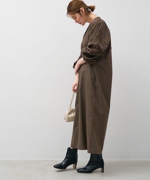 MICA&DEAL（マイカ＆ディール）の「インド刺繍ギャザーワンピース（ワンピース・レディース・ブラック/オフホワイト/ブラウン・FREE）」の17枚目の写真