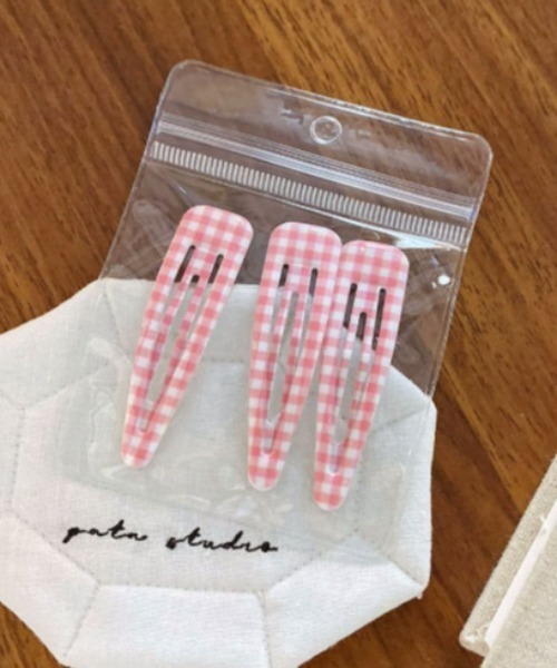 VIBGYOR Women（ヴィブジョー　ウィメン）の「【urge select】ギンガムチェック ぷっくり パッチンピン【3個セット/6色展開】（バレッタ/ヘアクリップ・レディース・イエロー/パープル/ネイビー/レッド/ピンク/グリーン・FREE）」の5枚目の写真