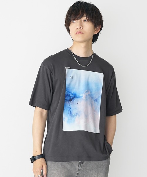 MinoriTY(マイノリティ)の「【MinoriTY】ソフトタッチ×厚手仕立て 水彩抽象画プリントTシャツ メンズ 夏服(Tシャツ/カットソー・メンズ・スミクロ/オフホワイト・S/L/M)」の2枚目の写真