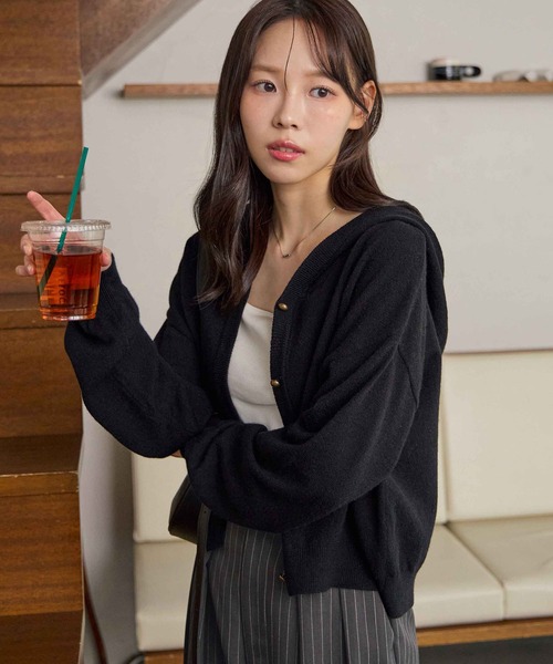 CHAN ME(チャンミ)の「ニットフードカーディガン(カーディガン/ボレロ・レディース・グレー/オートミール/ブラック・MEDIUM/X-LARGE/LARGE)」の11枚目の写真