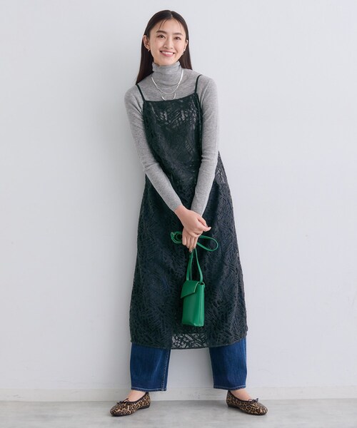 INDIVI（インディヴィ）の「【レイヤード◎】レースキャミドレス（ワンピース・レディース・ダークグレー/ホワイト・38/13/05）」の19枚目の写真