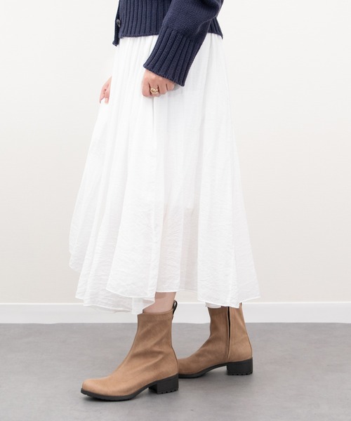 Bussola(ブソラ)の「【bussola】撥水4cmヒールストレッチショートブーツ(955507)(ブーツ・レディース・ダークベージュ/グレー・38/37/36/39)」の4枚目の写真