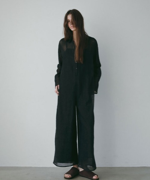 ETRE TOKYO(エトレトウキョウ)の「ブラッシュドチュールオールインワン(つなぎ/オールインワン・レディース・ブラック/オフホワイト・S/M)」の1枚目の写真