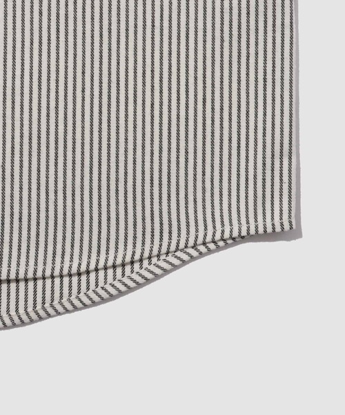 Dickies（ディッキーズ）の「Dickies ヒッコリーストライプ ワークシャツ フラップポケット仕様（シャツ/ブラウス・メンズ・ホワイト系/ブルーグレー・S/XXL/XL/L/M）」の6枚目の写真