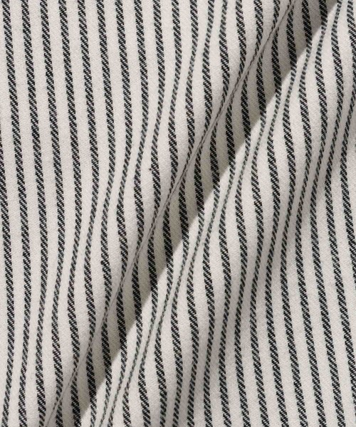 Dickies（ディッキーズ）の「Dickies ヒッコリーストライプ ワークシャツ フラップポケット仕様（シャツ/ブラウス・メンズ・ホワイト系/ブルーグレー・S/XXL/XL/L/M）」の3枚目の写真