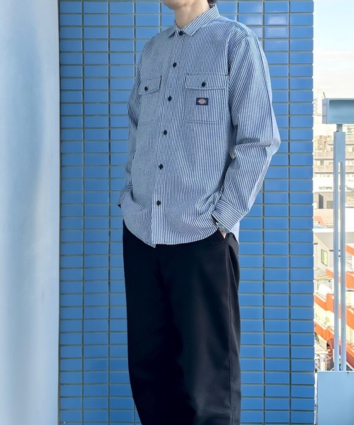 Dickies（ディッキーズ）の「Dickies ヒッコリーストライプ ワークシャツ フラップポケット仕様（シャツ/ブラウス・メンズ・ホワイト系/ブルーグレー・S/XXL/XL/L/M）」の8枚目の写真