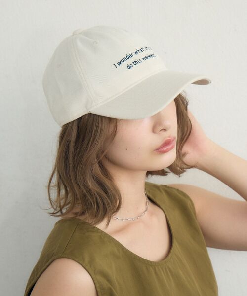 casita(RETRO GIRL)(カシータ)の「コーデュロイキャップ(キャップ・レディース・オフホワイト/ブルー/ブラウン・ONE SIZE)」の1枚目の写真