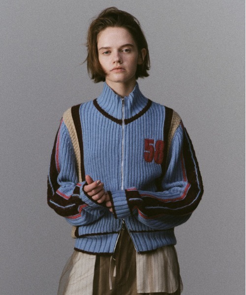 MAISON SPECIAL(メゾンスペシャル)の「Numbering High Neck Zip Knit Tops / ナンバリングハイネックジップニット(ニット/セーター・レディース・ブルー/グレー/ホワイト・FREE)」の7枚目の写真