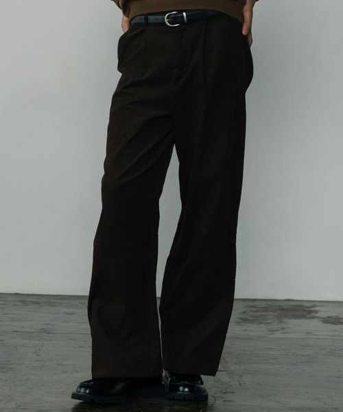 LURAKU（ルラク）の「【LURAKU】Corduroy One-tuck Straight Pants / コーデュロイワンタックストレートパンツ（スラックス・メンズ・ブラック/ブラウン・MEDIUM/LARGE/SMALL）」の11枚目の写真