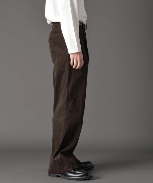 LURAKU（ルラク）の「【LURAKU】Corduroy One-tuck Straight Pants / コーデュロイワンタックストレートパンツ（スラックス・メンズ・ブラック/ブラウン・MEDIUM/LARGE/SMALL）」の15枚目の写真