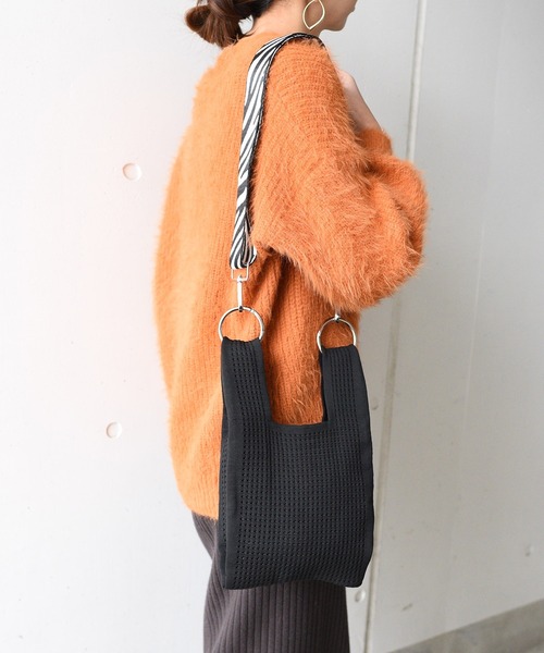 styiro（スタイロ）の「無地ニットバッグ（ハンドバッグ・レディース・グリーン/アイボリー/ブラック・FREE）」の10枚目の写真