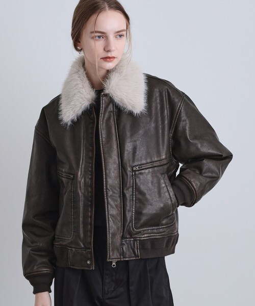 tk.TAKEO KIKUCHI(ティーケータケオキクチ)の「ヴィンテージライク衿フェイクファーブルゾン(ブルゾン・メンズ・ブラック/ダークブラウン系/ブラック系・01/02/03)」の10枚目の写真