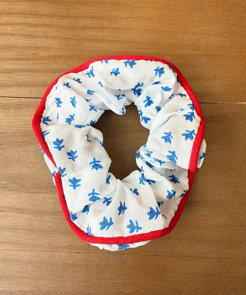 kutir（クティール）の「kutirlune／【2SET】チェック×花柄シュシュ（ヘアゴム・レディース・グリーン・FREE）」の7枚目の写真