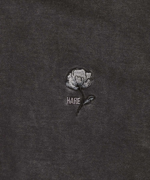 HARE（ハレ）の「フラワーHAREロゴスウェット(HARE)（スウェット・メンズ・ブラック/レッド/グレー系その他/ホワイト/パープル・SMALL/MEDIUM）」の15枚目の写真